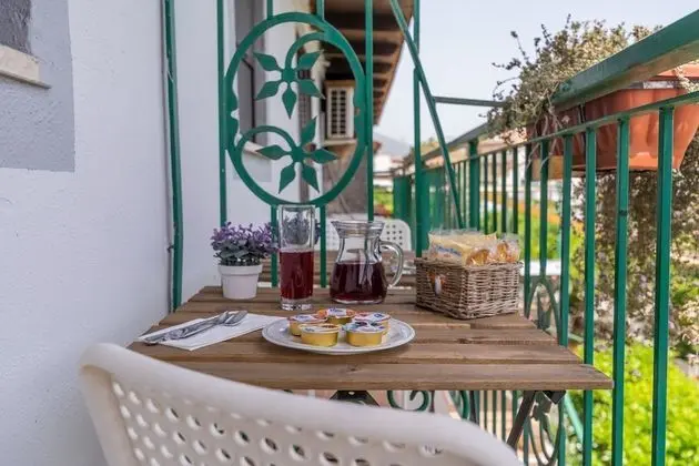 Comfort Üç Kişilik Oda, 1 Yatak Odası, Banyolu/Duşlu, Bahçe Manzaralı