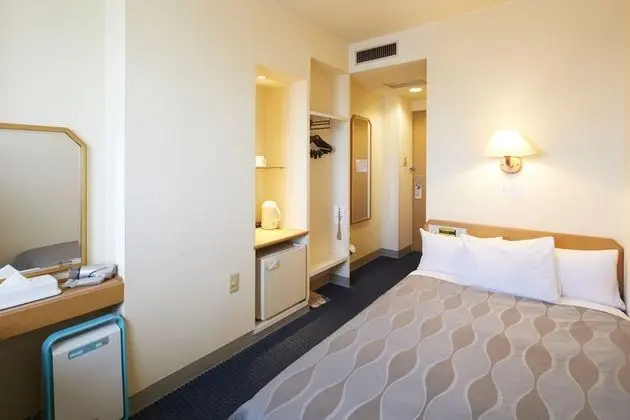 Tek Büyük Yataklı Oda, Sigara İçilebilir