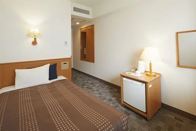 Tek Büyük Yataklı Oda, Sigara İçilebilir