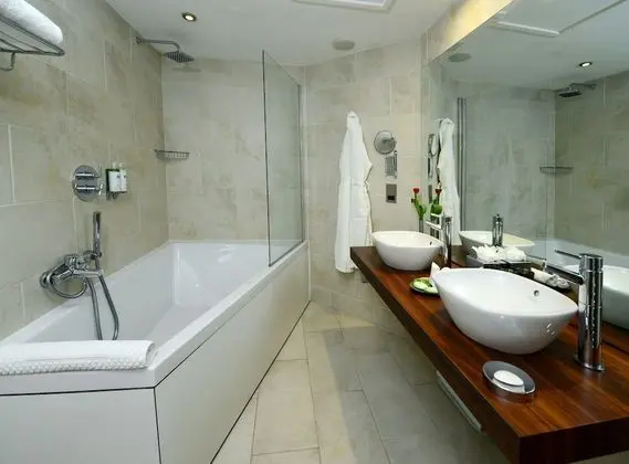 Extra Decadent Room