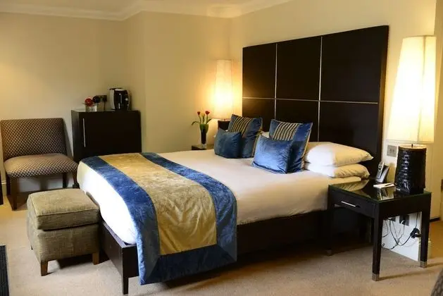 Extra Decadent Room