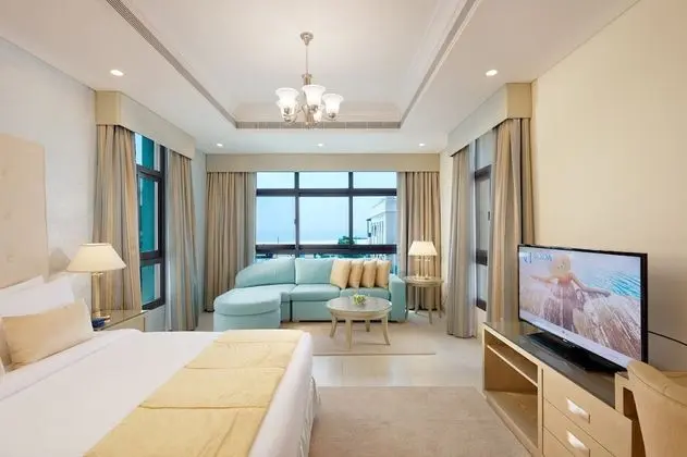 3 Bedroom Beach View