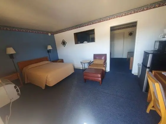 Basic Tek Büyük Yataklı Oda