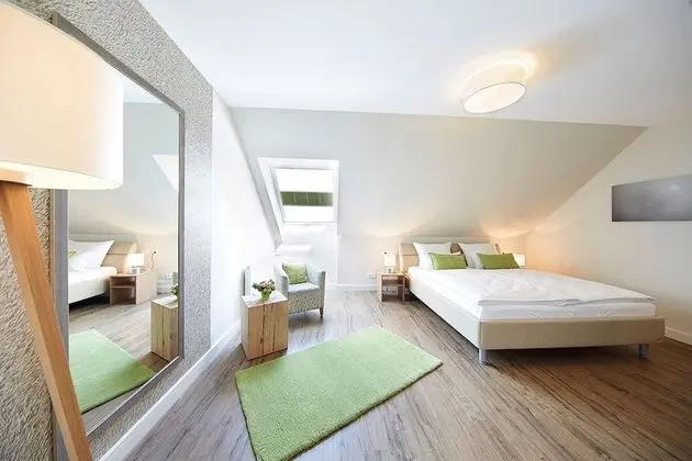 Tek Büyük Yataklı Oda, Balkon