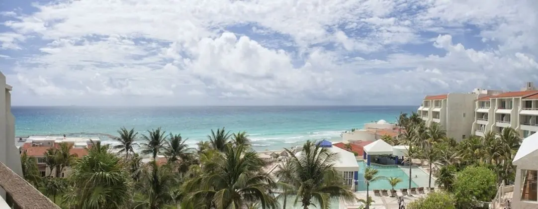 3811: Family Loft, 2 Double Beds, Sea View, Beachfront