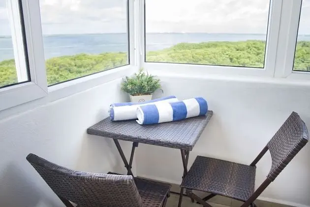 3911: Panoramic Suite, 1 King Bed, Lagoon View, Beachside