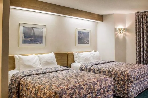 2 Double Beds, Efficiency, Suite, Nonsmoking, Hearing Accessible