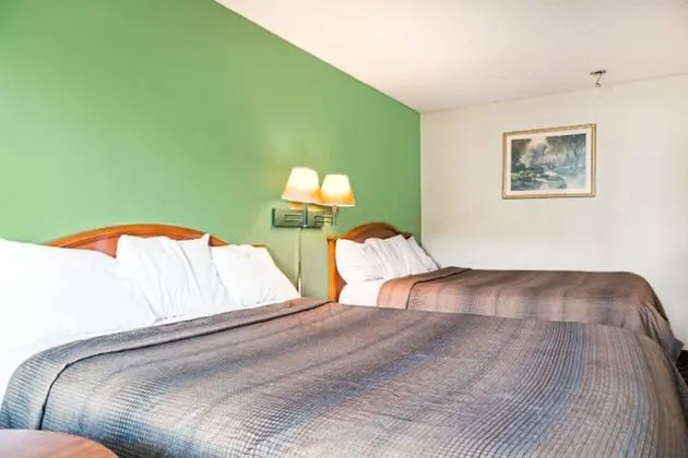 Oda, 2 Büyük (Queen) Boy Yatak, Sigara İçilmez