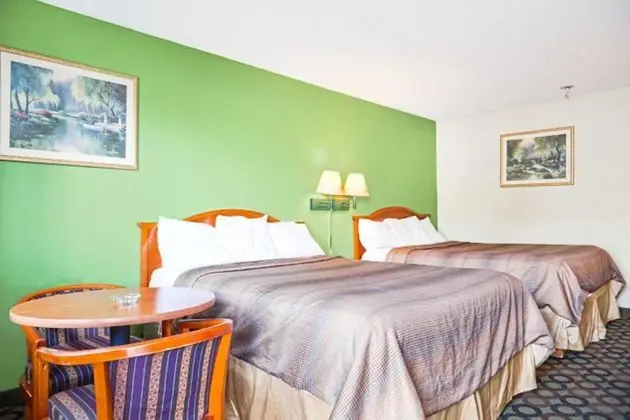 Oda, 2 Büyük (Queen) Boy Yatak, Sigara İçilmez