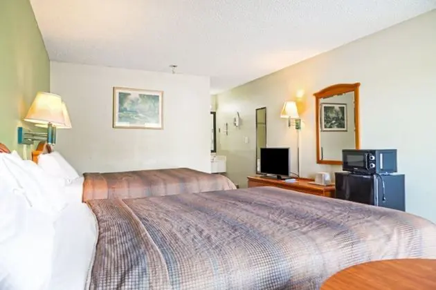 Oda, 2 Büyük (Queen) Boy Yatak, Sigara İçilmez