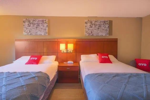 Oda, 2 Büyük (Queen) Boy Yatak