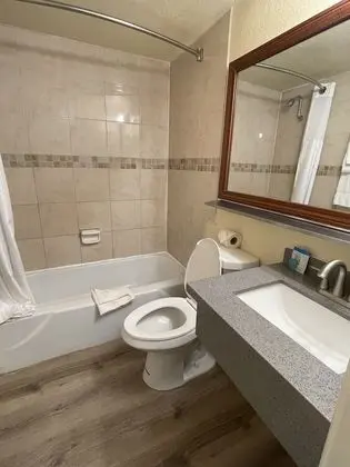 Oda, 2 Büyük (Queen) Boy Yatak, Sigara İçilmez