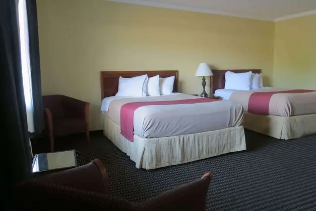 Oda, 2 Büyük (Queen) Boy Yatak, Sigara İçilmez