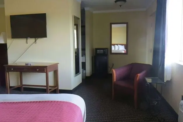 Oda, 2 Büyük (Queen) Boy Yatak, Sigara İçilmez