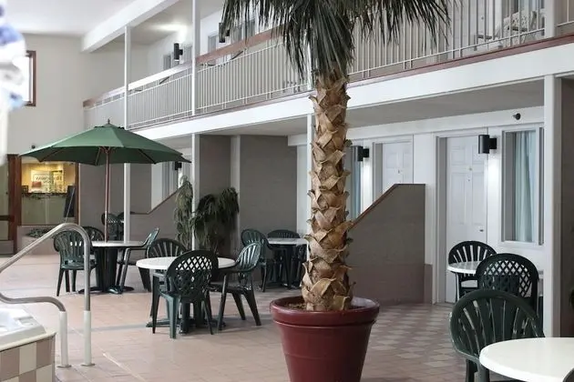 2 Queen Beds, Patio, Nonsmoking