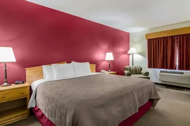 Oda, 1 En Büyük (King) Boy Yatak, Engellilere Uygun, Sigara İçilmez