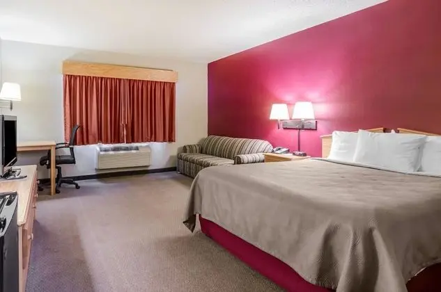 Standard Oda, 1 Büyük (Queen) Boy Yatak ve Çekyat, Sigara İçilmez