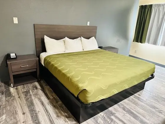 Oda, 1 En Büyük (King) Boy Yatak, Sigara İçilmez