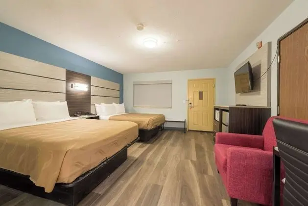 Oda, 2 Büyük (Queen) Boy Yatak, Engellilere Uygun, Sigara İçilmez (Pet Friendly, Bathtub)