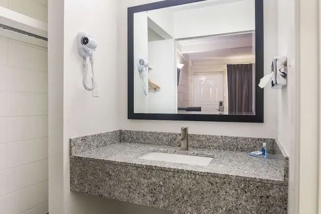 Standard Oda, 1 Büyük (Queen) Boy Yatak, Sigara İçilebilir