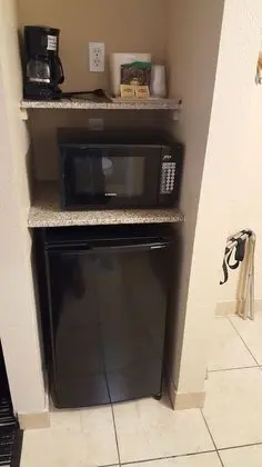 Oda, 1 En Büyük (King) Boy Yatak, Engellilere Uygun, Sigara İçilmez (Accessible Tub)