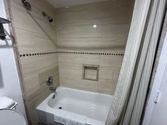 Basic Oda, 2 Büyük (Queen) Boy Yatak, Sigara İçilmez