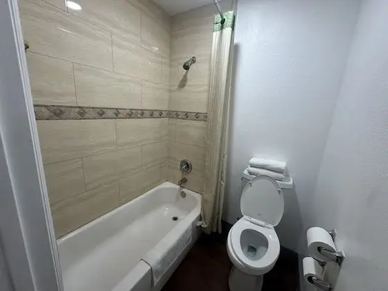 Basic Oda, 2 Büyük (Queen) Boy Yatak, Sigara İçilmez