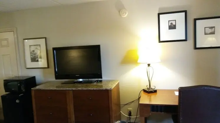 Oda, 1 En Büyük (King) Boy Yatak, Engellilere Uygun, Sigara İçilmez