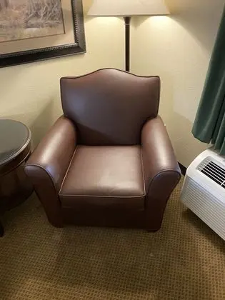 Oda, 1 En Büyük (King) Boy Yatak, Engellilere Uygun, Sigara İçilmez