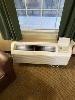 Oda, 1 En Büyük (King) Boy Yatak, Engellilere Uygun, Sigara İçilmez