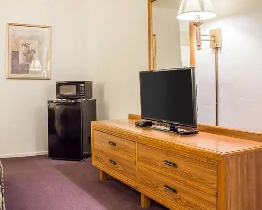 Standard Oda, 2 Büyük (Queen) Boy Yatak, Sigara İçilmez (Pet Friendly)