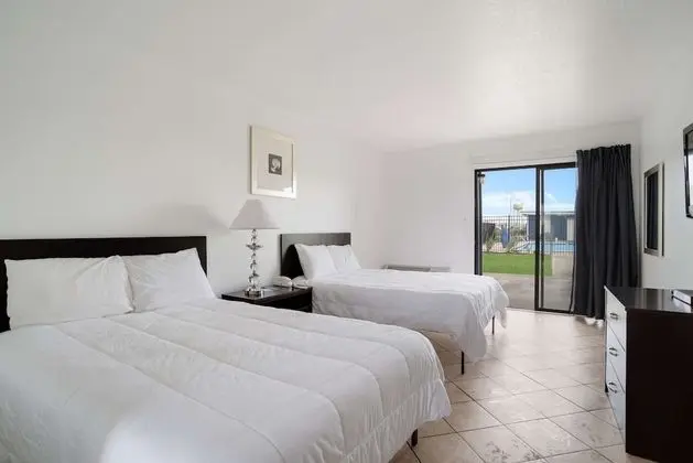 Oda, 2 Çift Kişilik Yatak, Engellilere Uygun, Sigara İçilmez