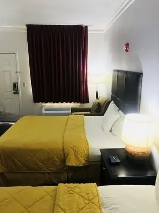 Oda, 2 Büyük (Queen) Boy Yatak, Sigara İçilmez