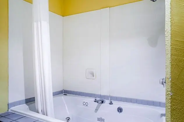 Süit, 1 En Büyük (King) Boy Yatak ve Çekyat, Sigara İçilmez