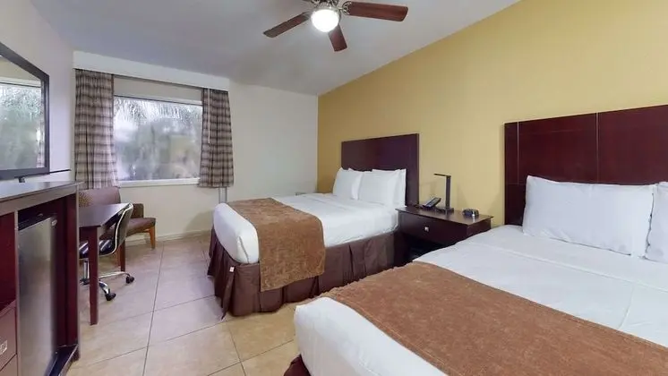 Deluxe Room, 2 Queen Beds, Interior Corridor, No Pets Allowed