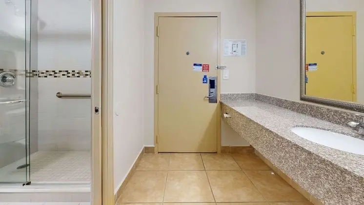 Deluxe Room, 2 Queen Beds, Interior Corridor, No Pets Allowed