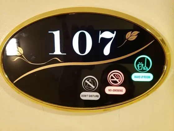 Oda, 1 Büyük (Queen) Boy Yatak ve Çekyat, Sigara İçilmez