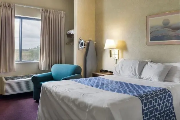 Oda, 1 Büyük (Queen) Boy Yatak, Engellilere Uygun, Sigara İçilmez