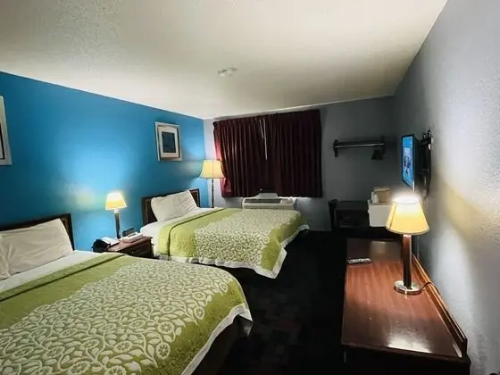 Oda, 1 En Büyük (King) Boy Yatak, Engellilere Uygun, Sigara İçilmez