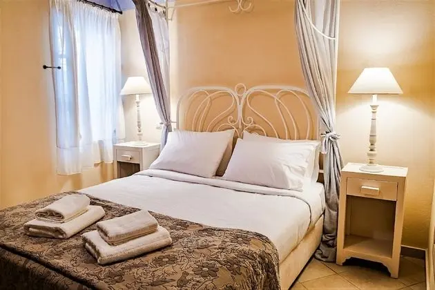 Romantic Tek Büyük Yataklı Oda