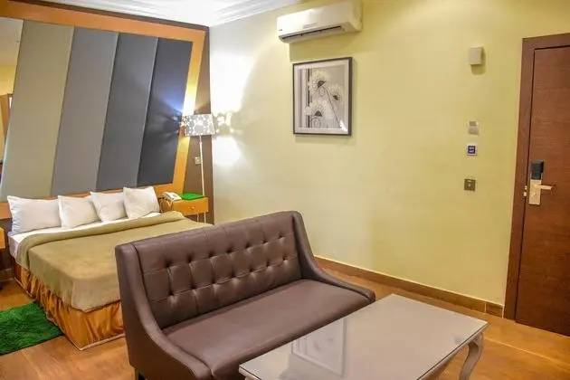 Super Deluxe Room
