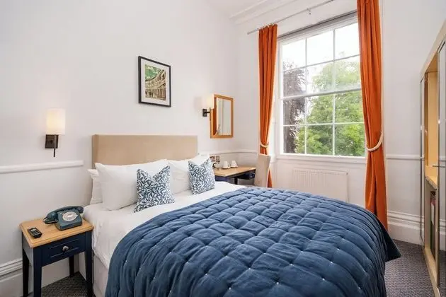 Tek Büyük Yataklı Oda