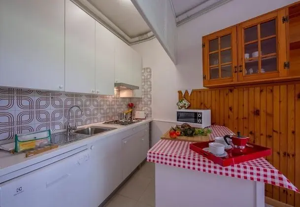 Family Apart Daire, Birden Çok Yatak, 2 Banyolu, Bahçeli (Rododendro Rosso)