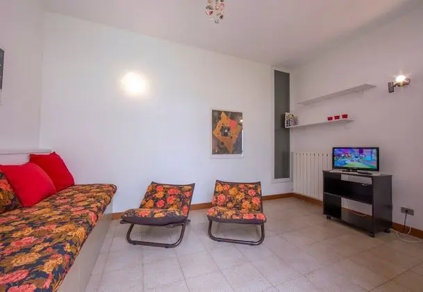 Family Apart Daire, Birden Çok Yatak, 2 Banyolu, Bahçeli (Rododendro Rosso)