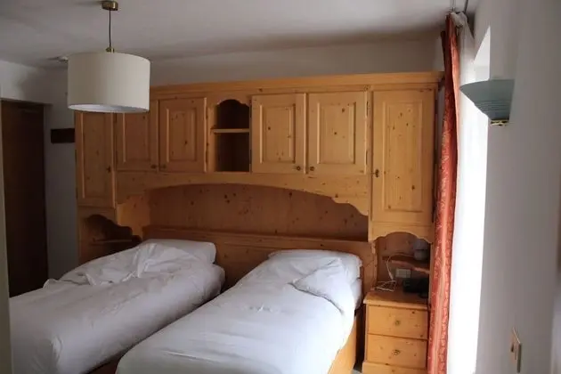 Classic Tek Büyük veya İki Ayrı Yataklı Oda