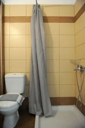 Üç Kişilik Oda, Deniz Manzaralı