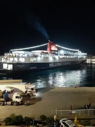 Üç Kişilik Oda, Deniz Manzaralı