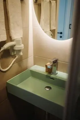 Bahçe Katı Standart - Ön Cephe, Bahçe Manzaralı, Balkonlu