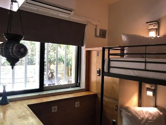 Deluxe Ortak Ranzalı Oda (4 beds)
