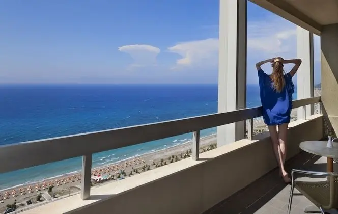 Standard Oda, Bahçe Manzaralı (Tower, Pool View)